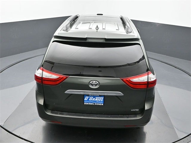 2019 Toyota Sienna L 7 Passenger
