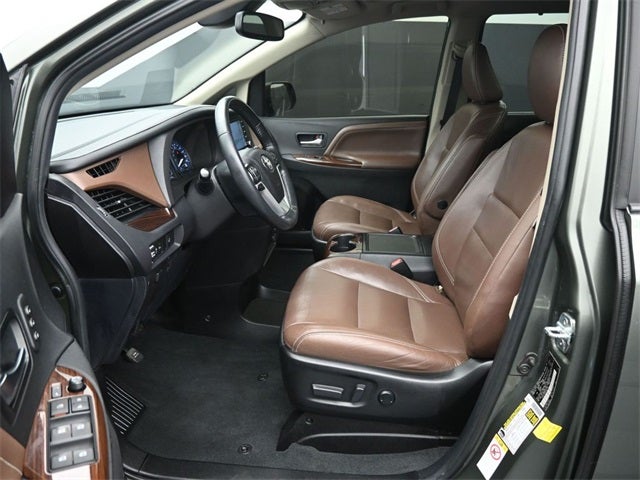 2019 Toyota Sienna L 7 Passenger