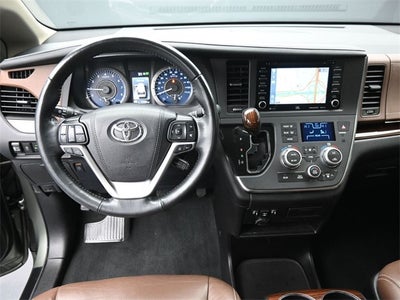 2019 Toyota Sienna L 7 Passenger
