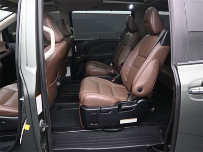 2019 Toyota Sienna L 7 Passenger