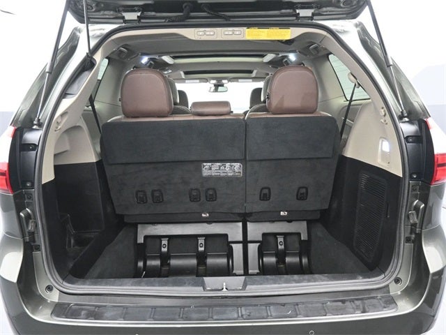2019 Toyota Sienna L 7 Passenger