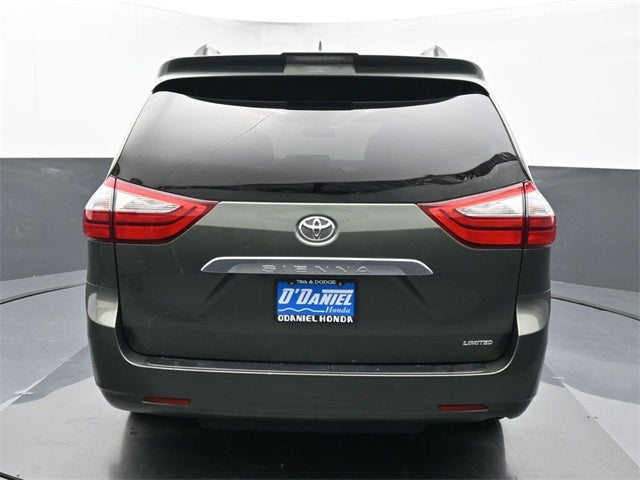 2019 Toyota Sienna L 7 Passenger