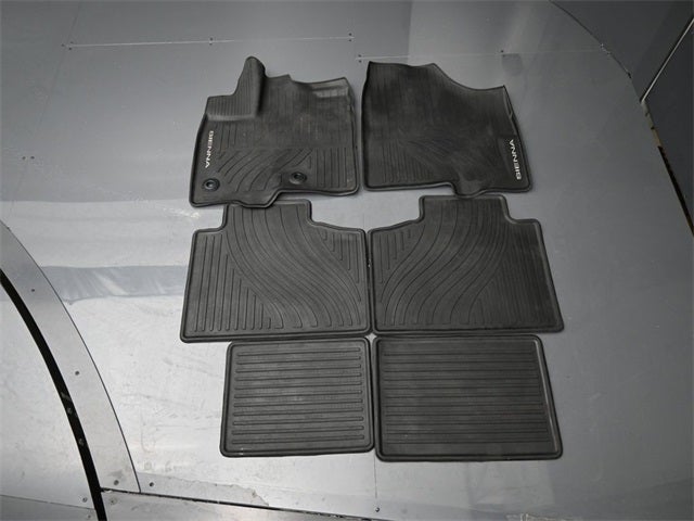 2019 Toyota Sienna L 7 Passenger