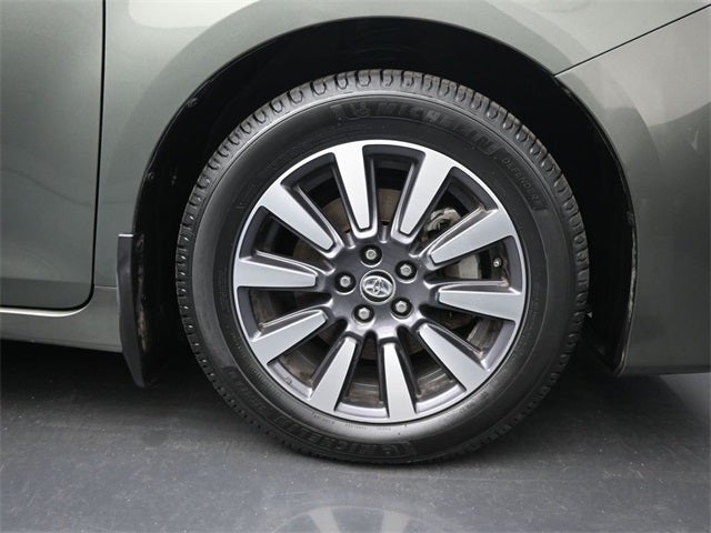 2019 Toyota Sienna L 7 Passenger