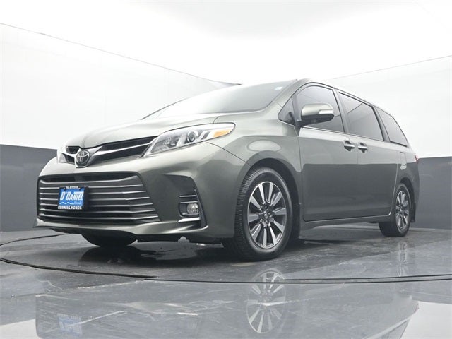 2019 Toyota Sienna L 7 Passenger