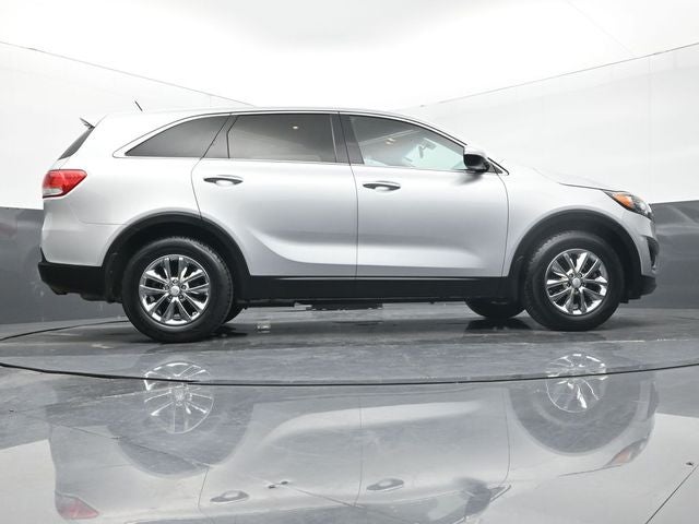 2017 Kia Sorento L