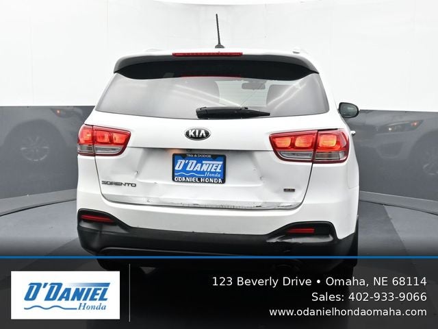2017 Kia Sorento LX
