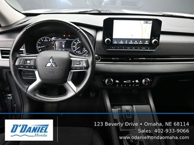 2022 Mitsubishi Outlander SE