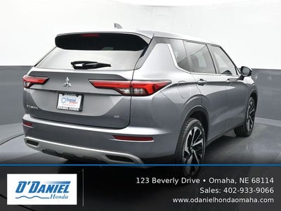 2022 Mitsubishi Outlander SE