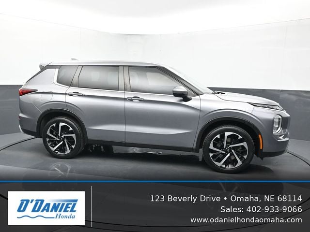 2022 Mitsubishi Outlander SE