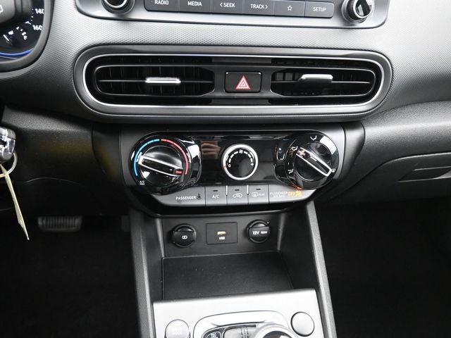 2022 Hyundai Kona SE