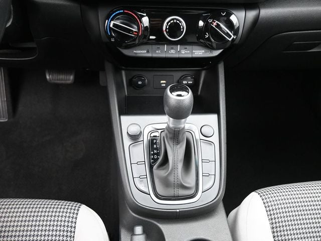 2022 Hyundai Kona SE