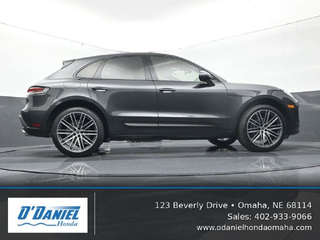 2023 Porsche Macan Base