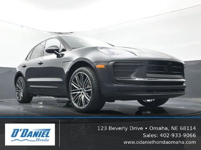 2023 Porsche Macan Base