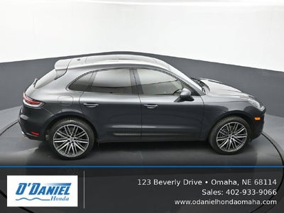 2023 Porsche Macan Base
