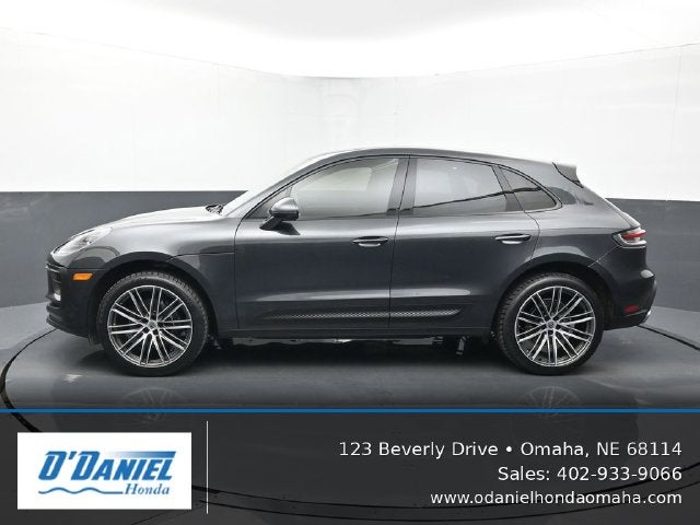 2023 Porsche Macan Base