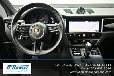 2023 Porsche Macan Base