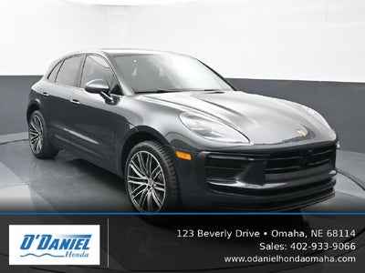 2023 Porsche Macan Base