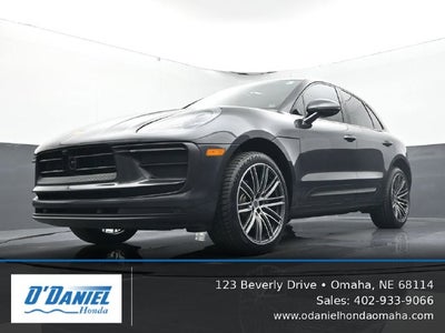 2023 Porsche Macan Base