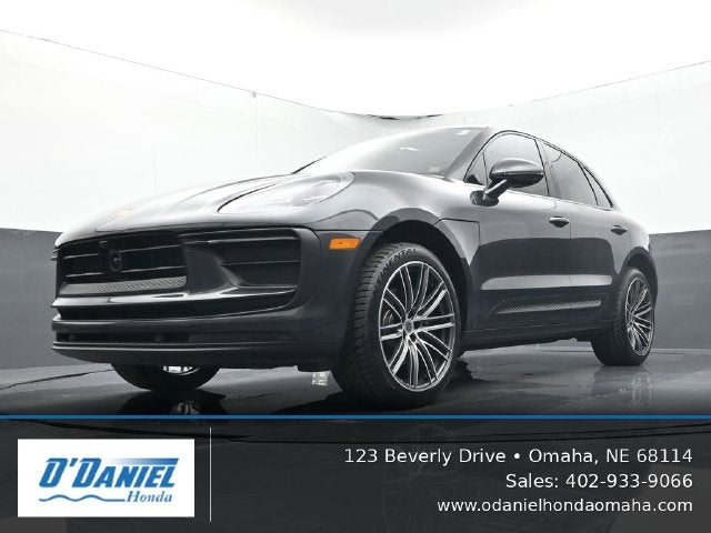 2023 Porsche Macan Base